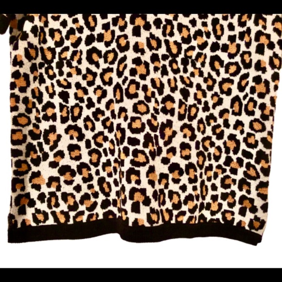 NWT Michael kors Short Sleeve Sweater - Picture 4 of 7